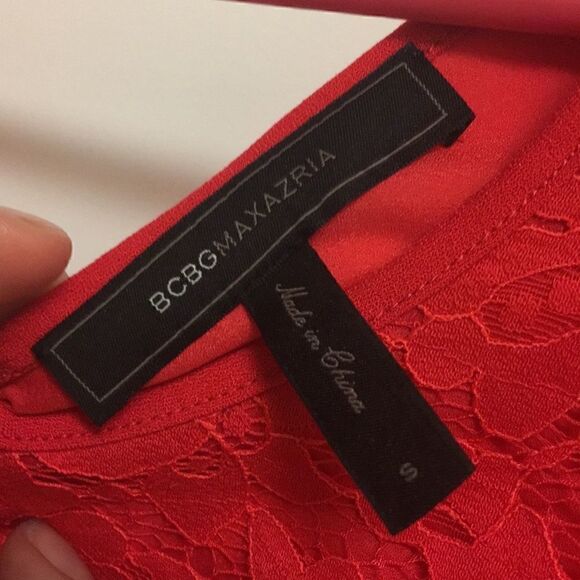 ❤️BCBGMaxAzria red peplum top with lace and back zipper size small - Picture 6 of 6